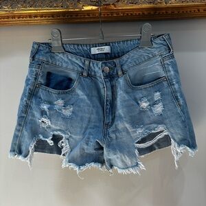 Distress jeans, shorts